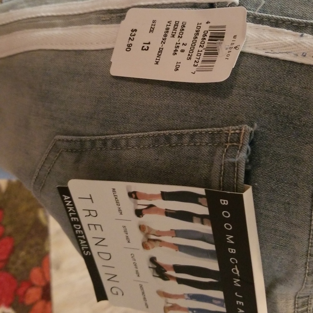 Jeans - Picture 4 of 4
